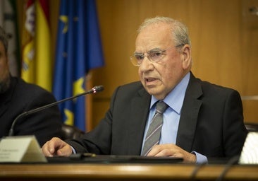 El PP de Ayuso cita a Alfonso Guerra en la Comisión Cataluña de la Asamblea de Madrid