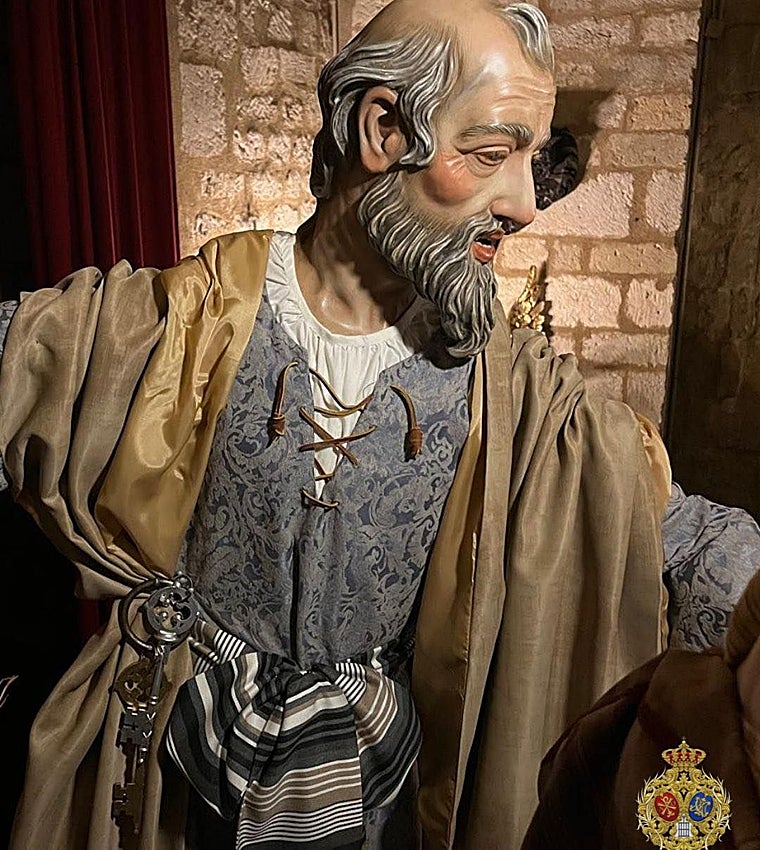 San Pedro, con los nuevos ropajes y las llaves a la cintura