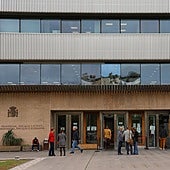 Condenan a dos años de cárcel a una mujer por cortarle la cara a su exnovio con un cúter