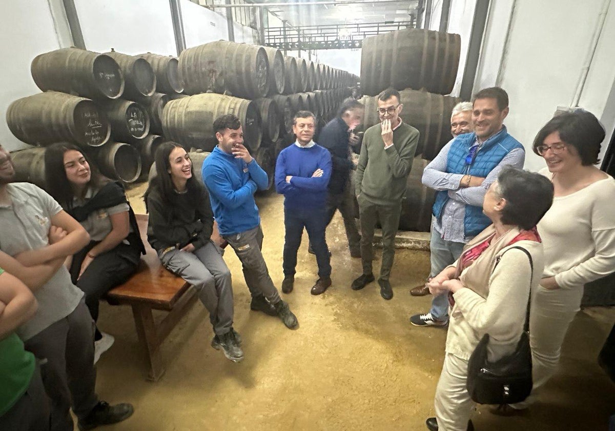 Maíllo, en el centro de verde en una cooperativa vitivinícola en Aguilar de la Frontera