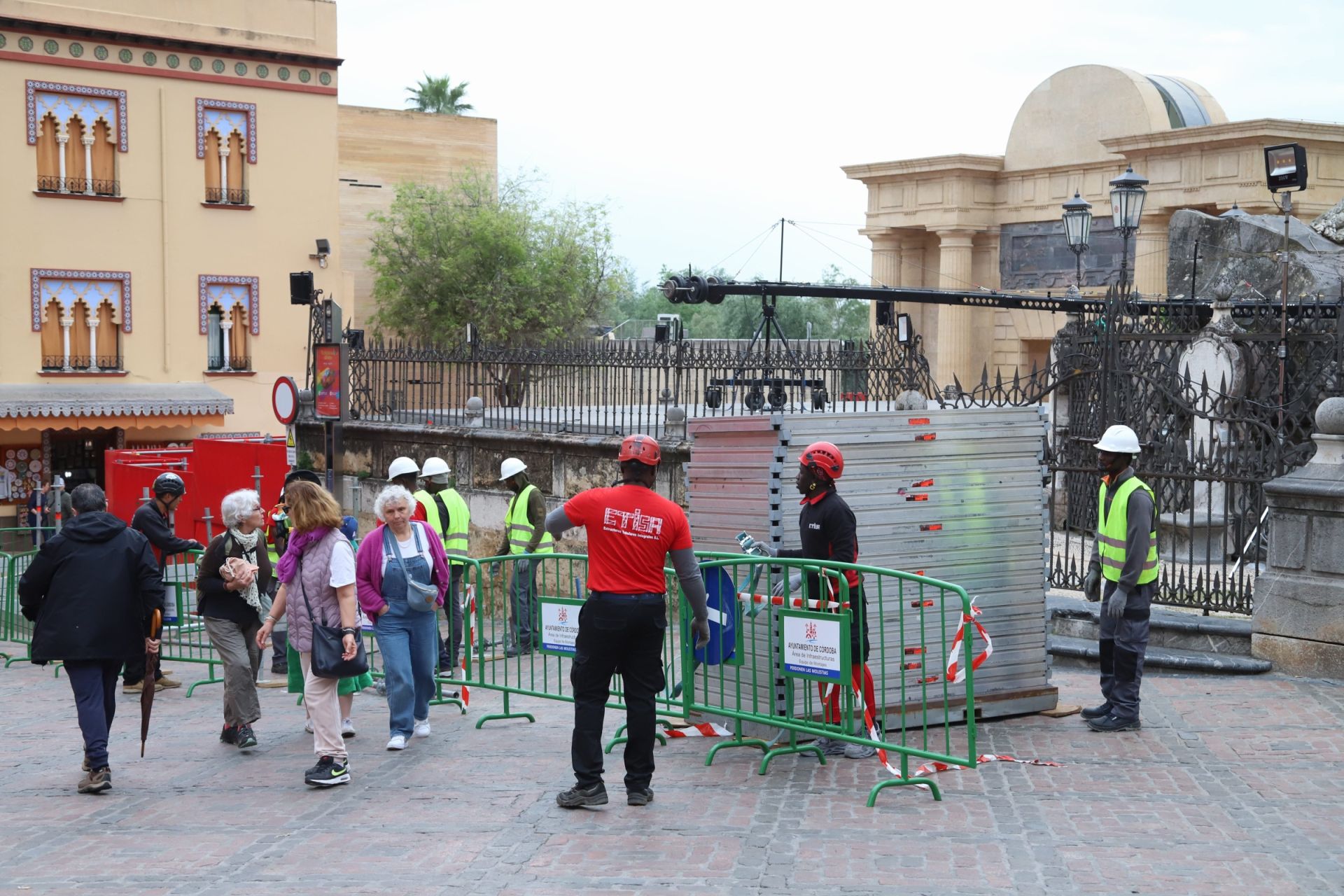 En imágenes, el montaje final de la carrera oficial de la Semana Santa de Córdoba 2025