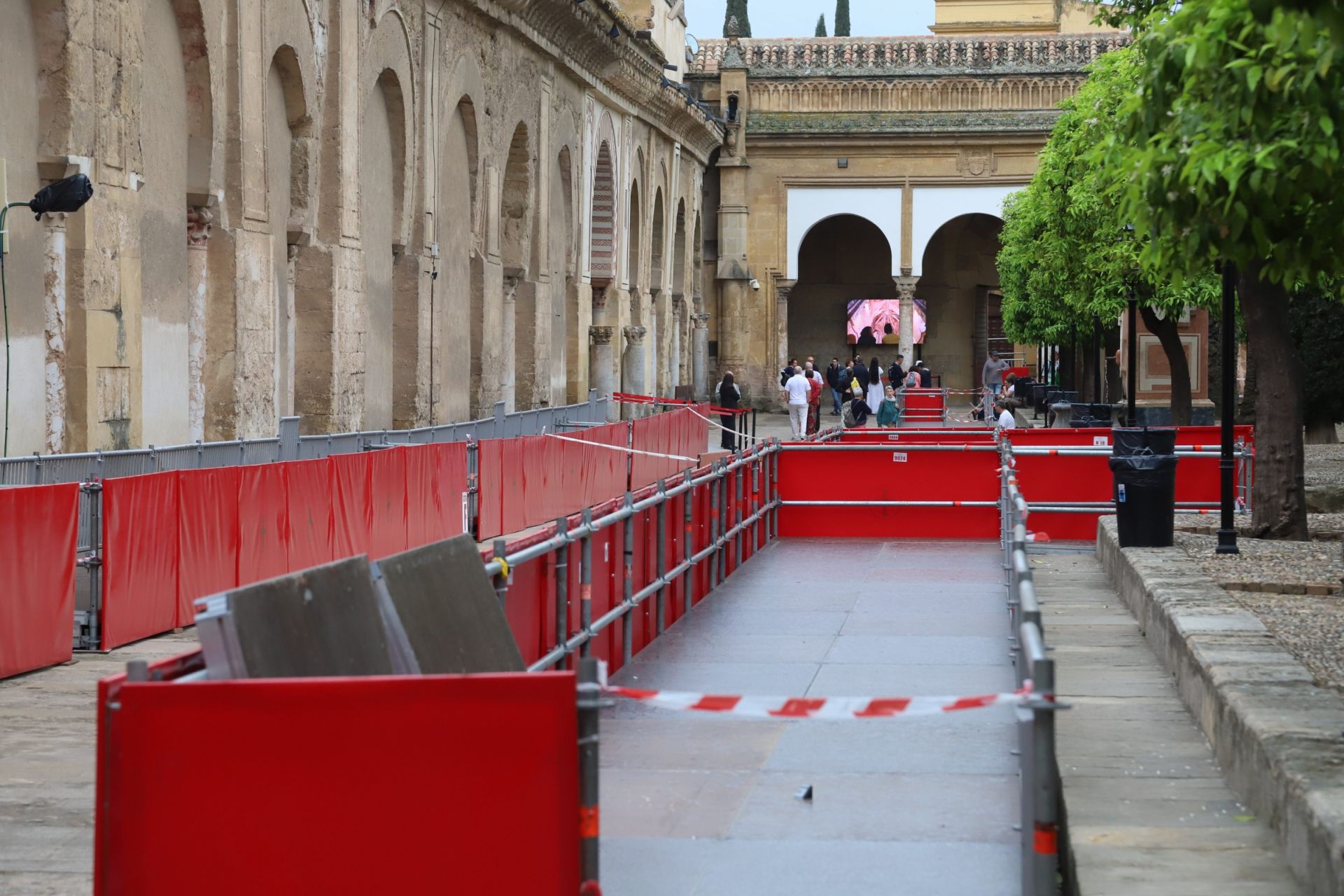 En imágenes, el montaje final de la carrera oficial de la Semana Santa de Córdoba 2025