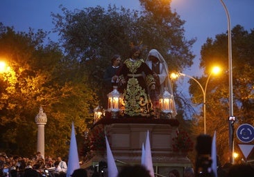 La esperada salida del misterio de la Salud de Puerta Nueva, en imágenes
