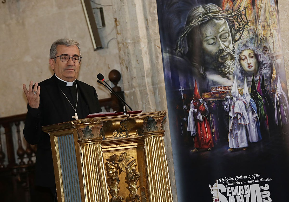 Argüello, durante el pregón de la Semana Santa de Palencia