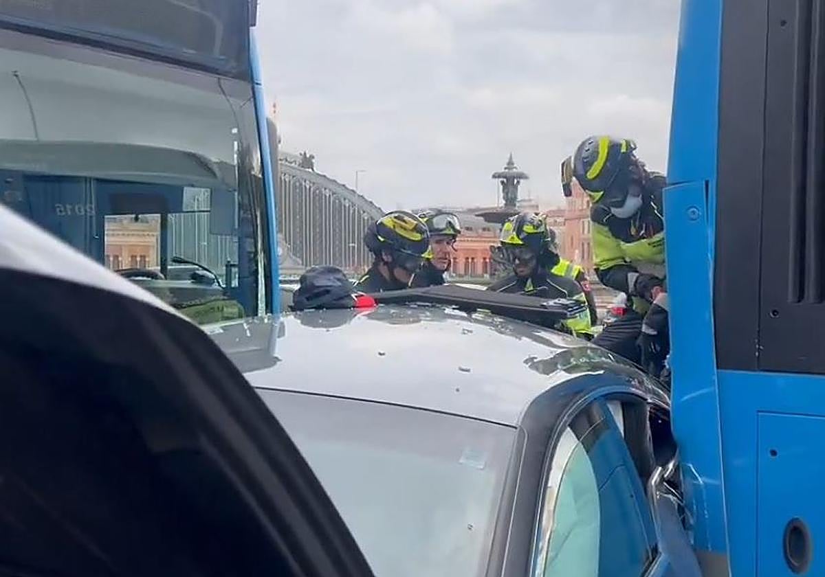 Accidente entre varios vehículos en la glorieta de Atcoha