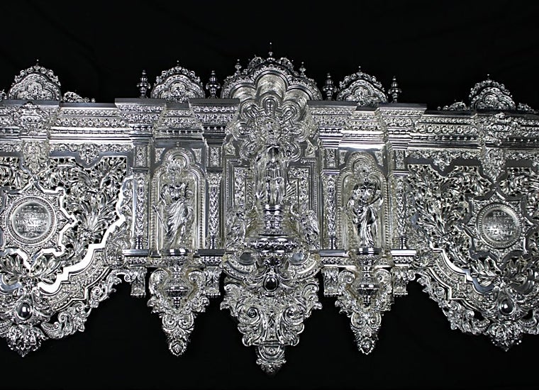 En la capilla central aparece San Fernando