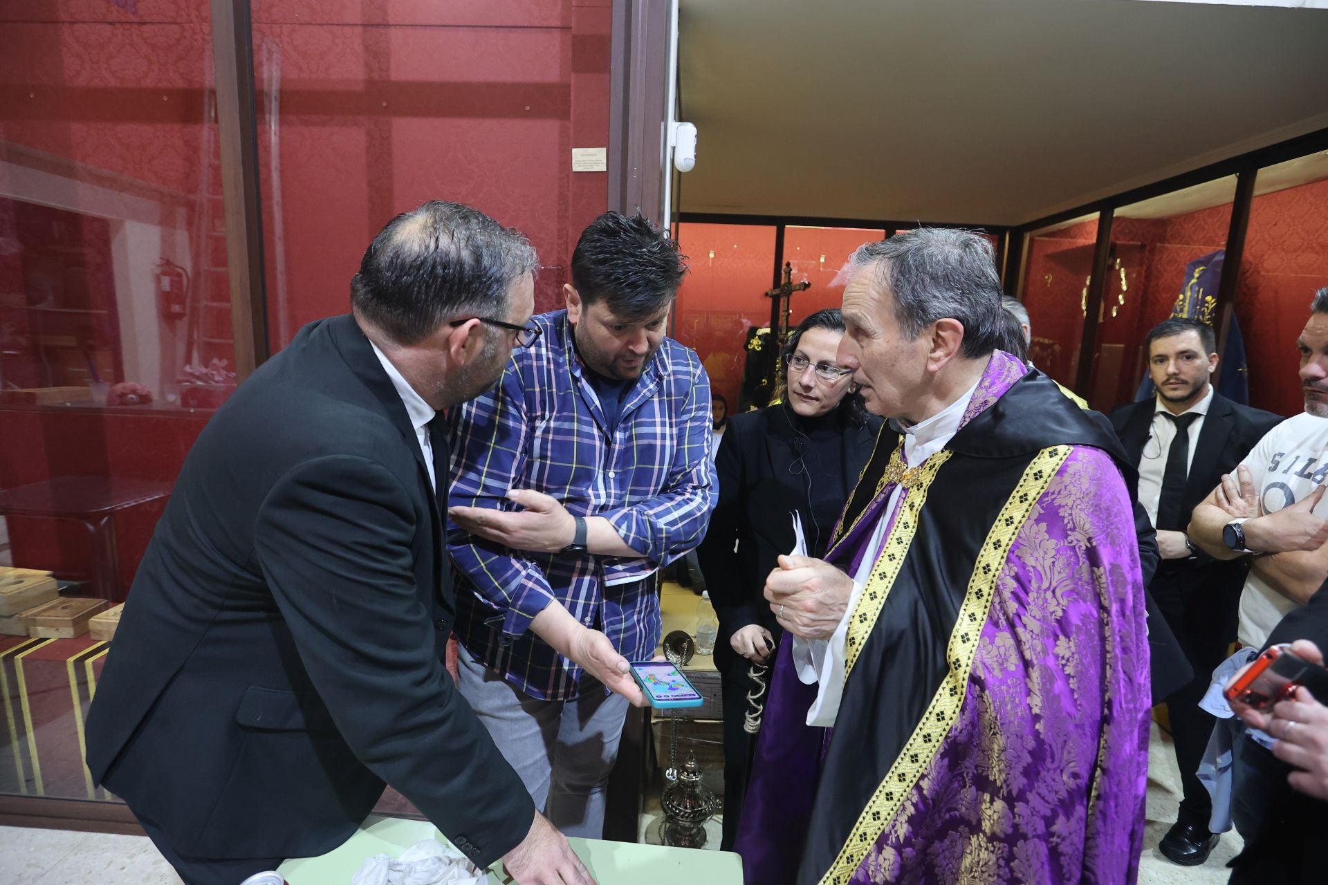La íntima procesión del Traslado al Sepulcro de Córdoba, en imágenes