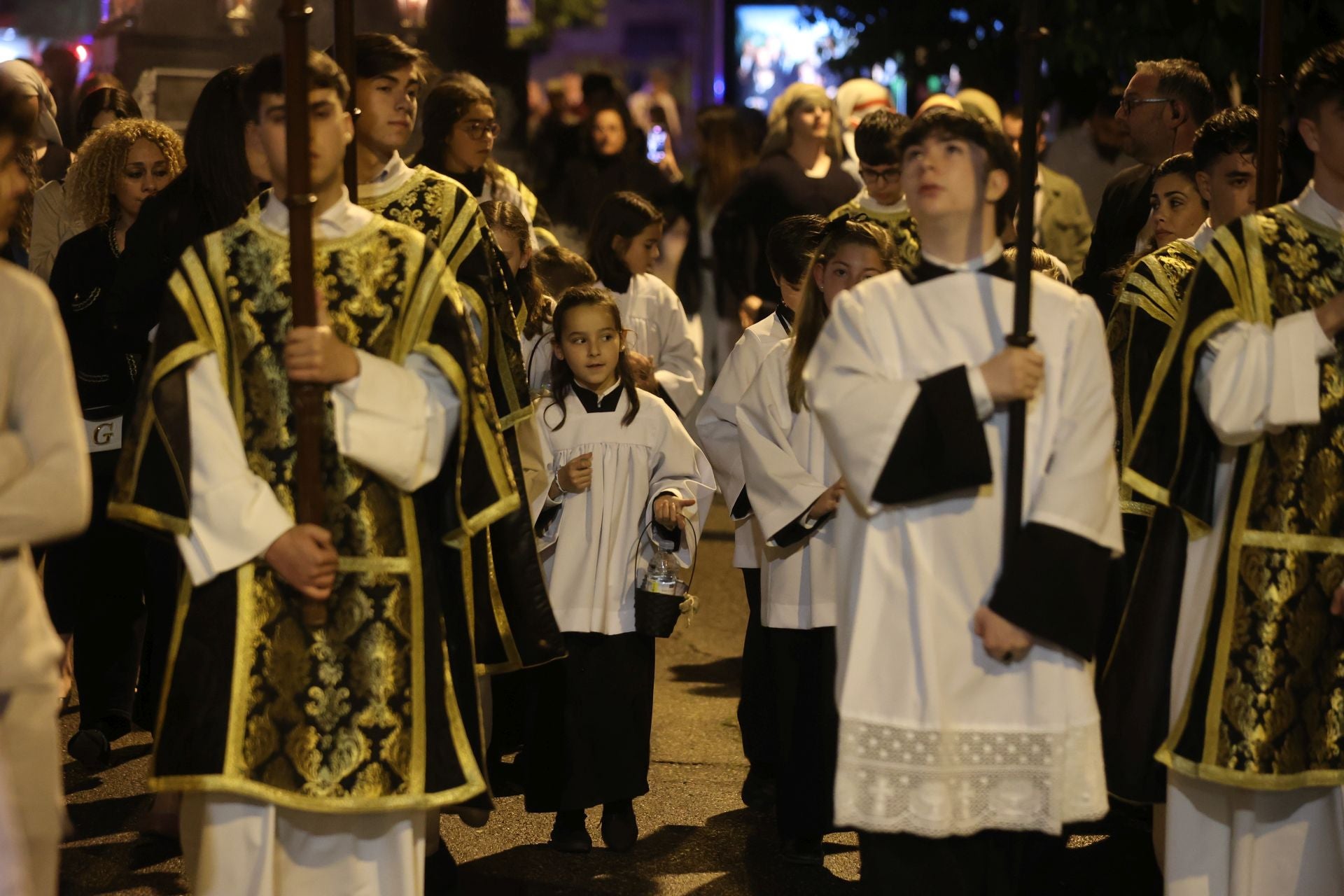 La íntima procesión del Traslado al Sepulcro de Córdoba, en imágenes