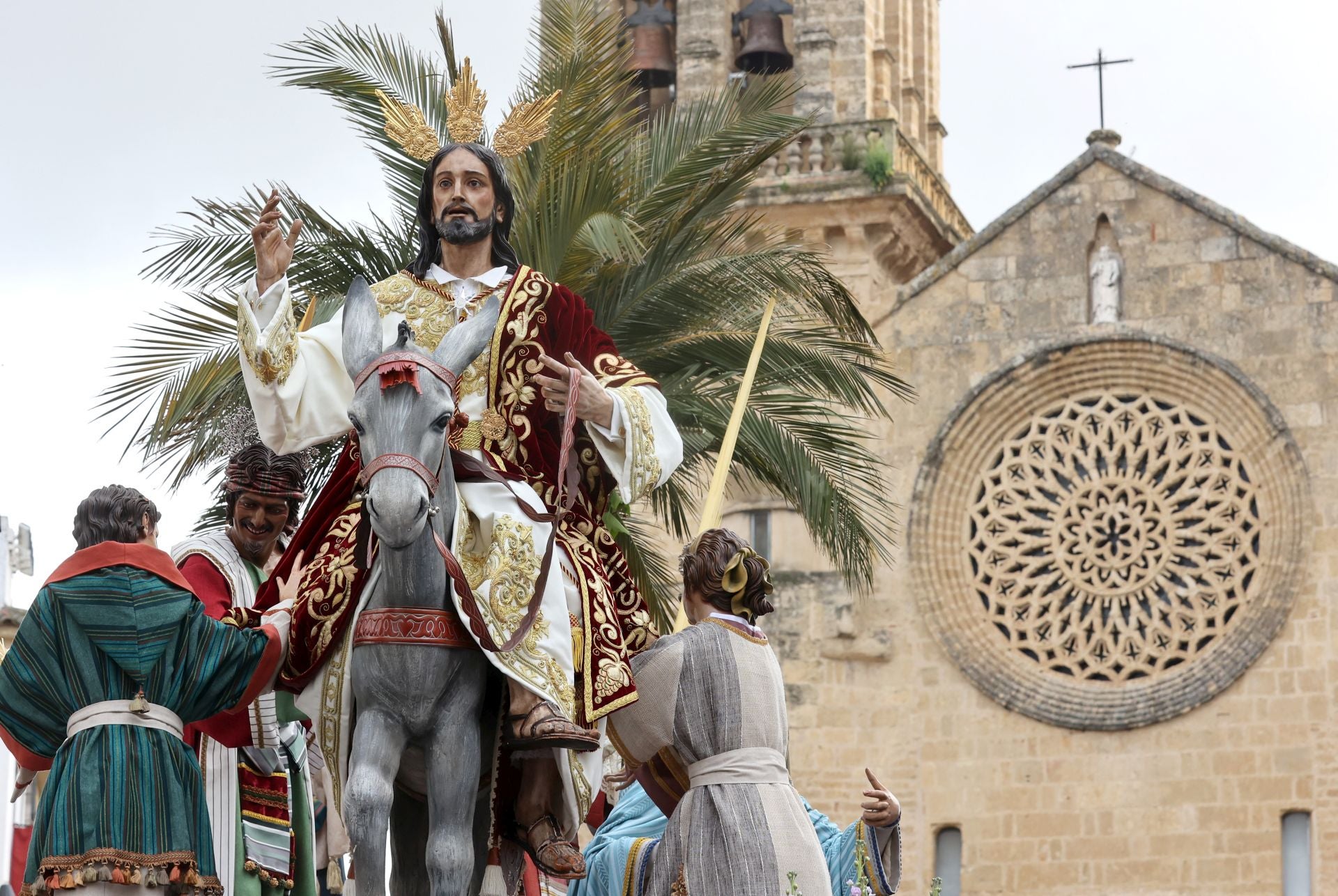 La ilusionante salida de la Borrquita el Domingo de Ramos en Córdoba, en imágenes