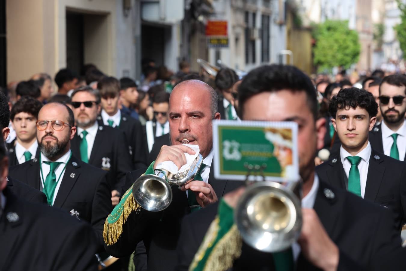 La emotiva procesión de la Esperanza de Córdoba, en imágenes