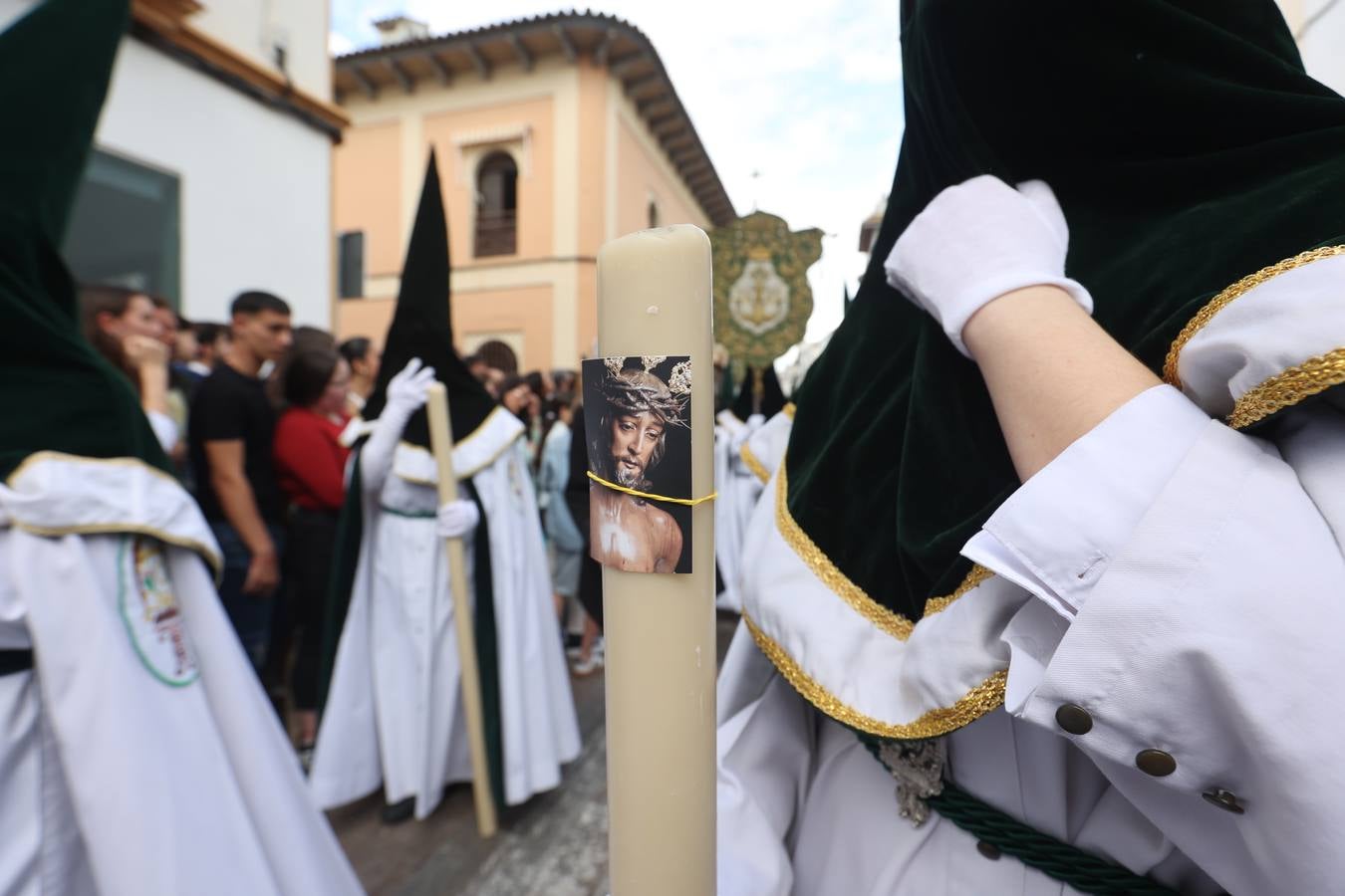 La emotiva procesión de la Esperanza de Córdoba, en imágenes