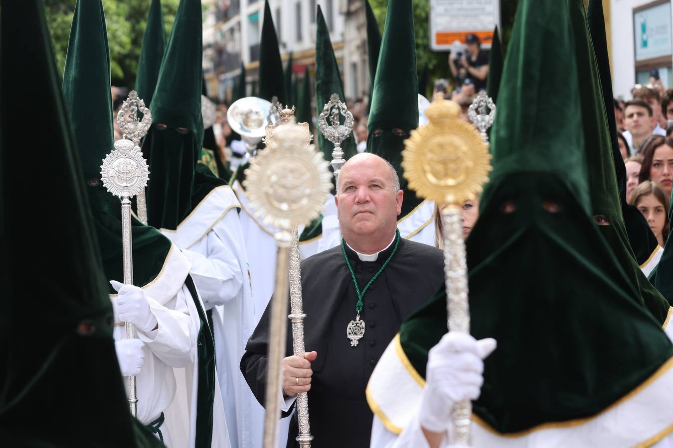 La emotiva procesión de la Esperanza de Córdoba, en imágenes