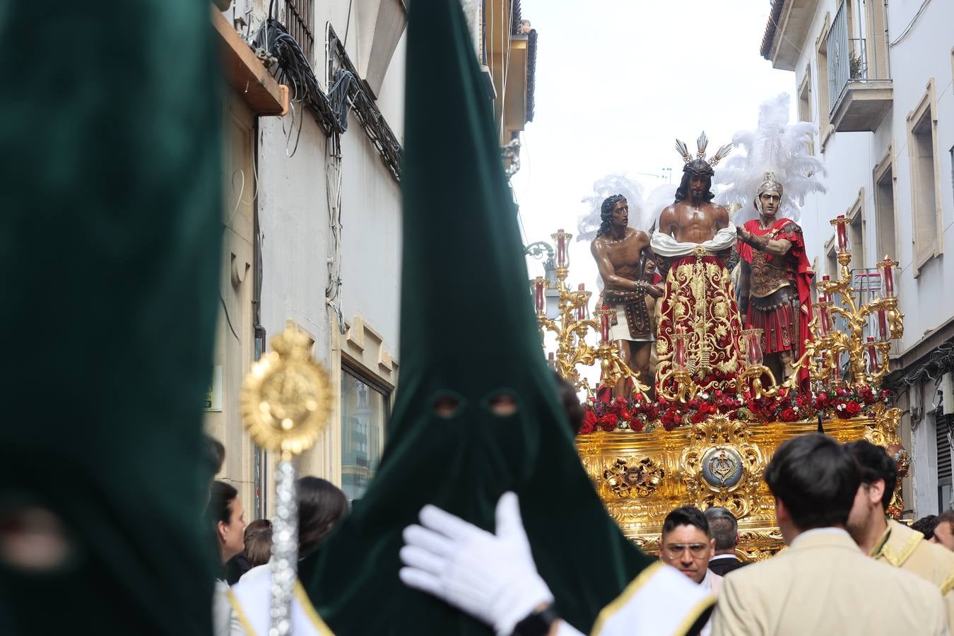 La emotiva procesión de la Esperanza de Córdoba, en imágenes