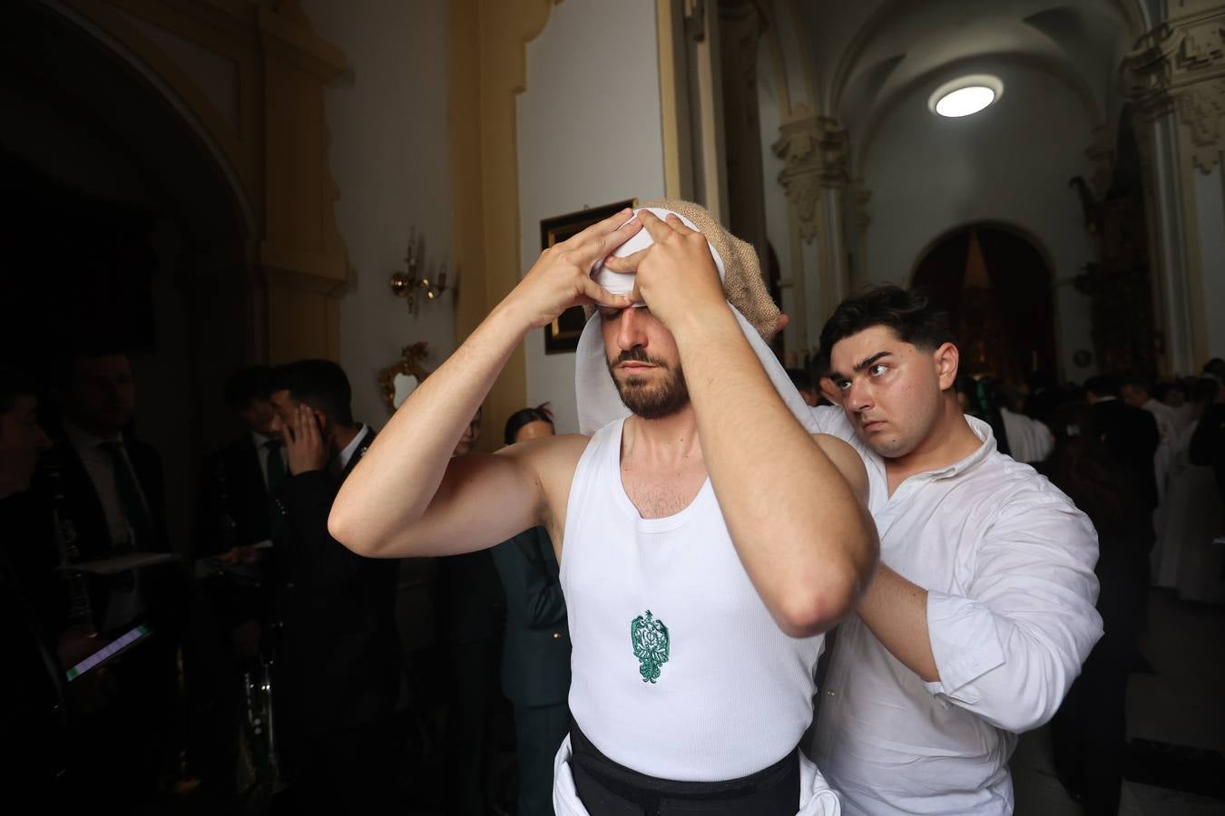 La emotiva procesión de la Esperanza de Córdoba, en imágenes