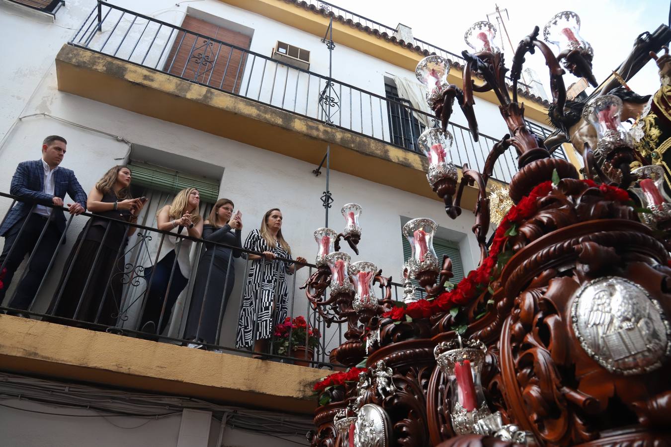 El sentido cortejo de las Penas de Santiago de Córdoba, en imágenes