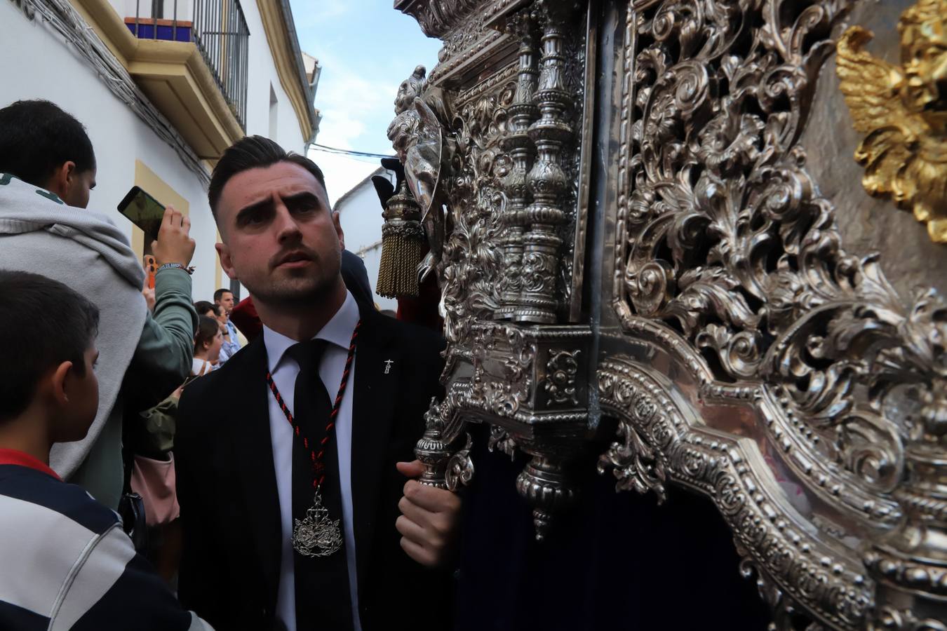 El sentido cortejo de las Penas de Santiago de Córdoba, en imágenes
