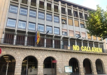 En 44 de los 114 ayuntamientos gobernados por el PSC no se exhibe la bandera de España