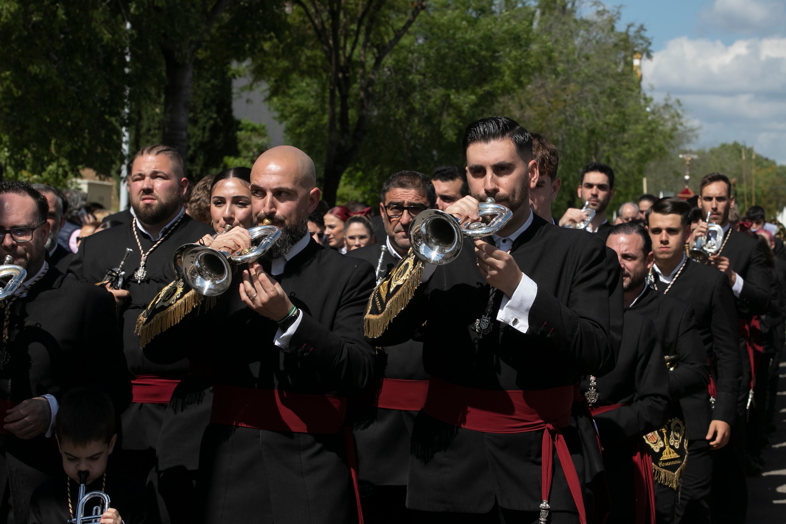 El ímpetu de la Merced transita por el Lunes Santo de Córdoba, en imágenes