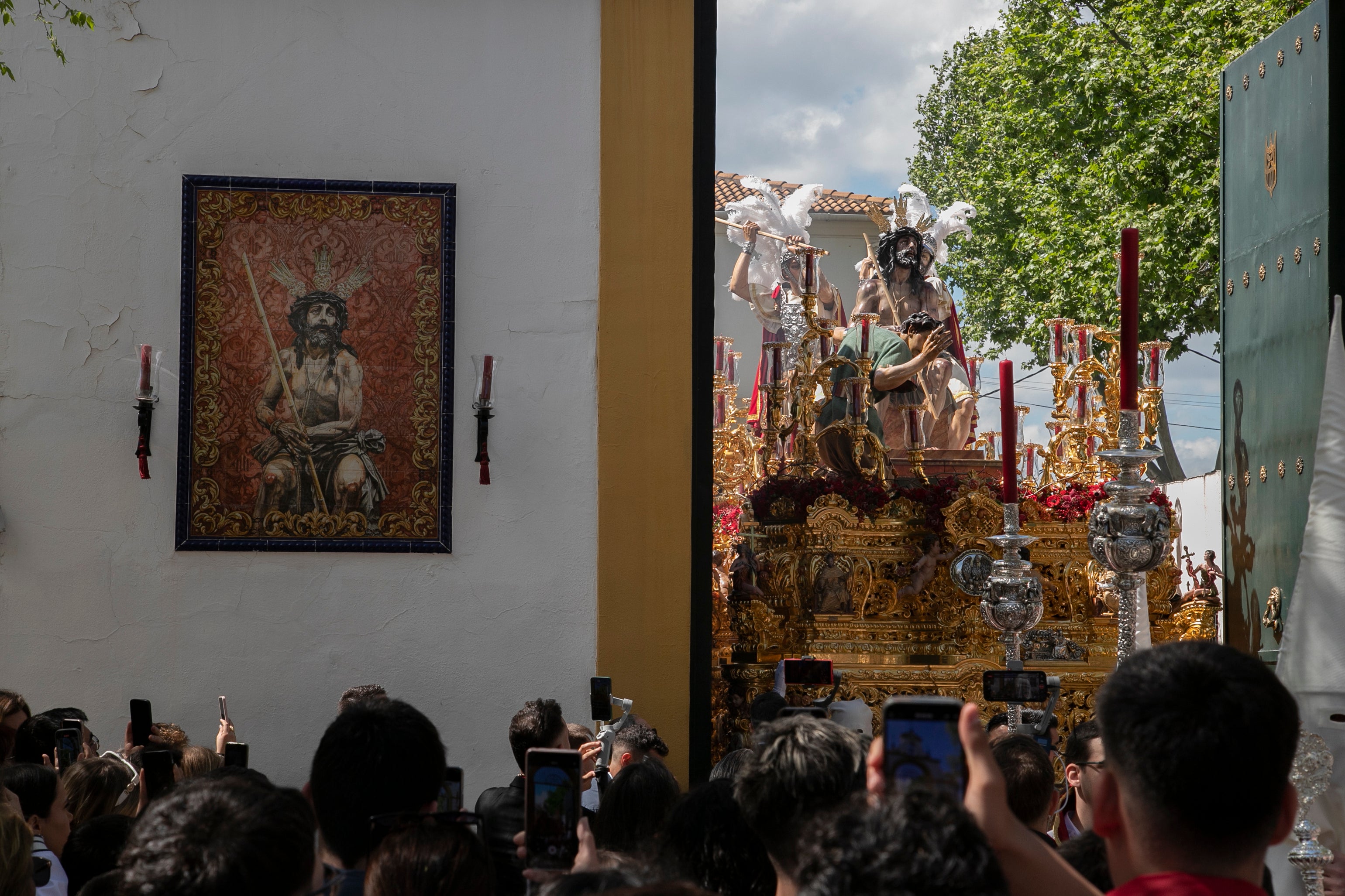 El ímpetu de la Merced transita por el Lunes Santo de Córdoba, en imágenes