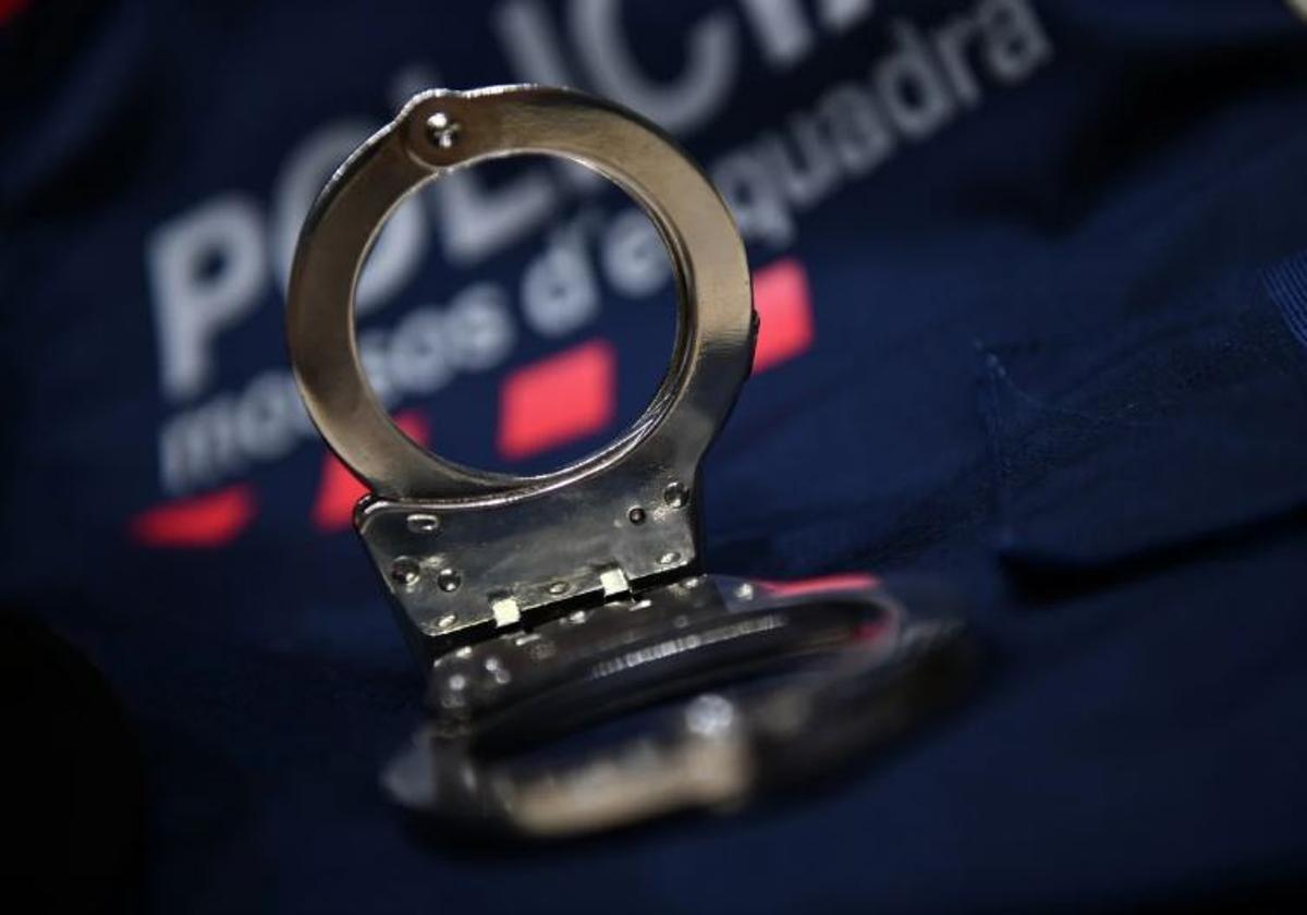 Dos detenidos por almacenar 988 kilos de 'gas de la risa' en dos trasteros de Reus