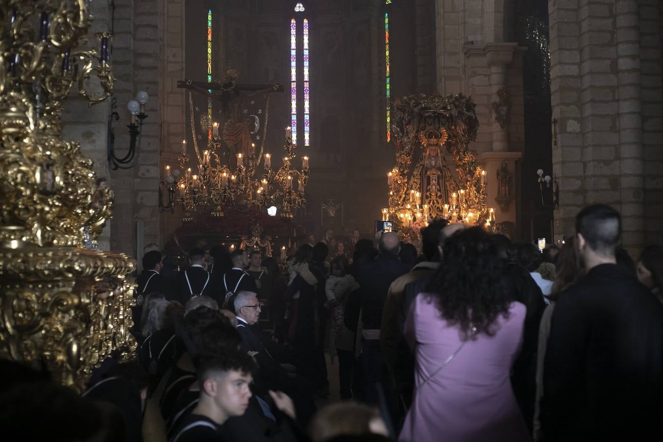 La decepción de la hermandad de Ánimas, en imágenes