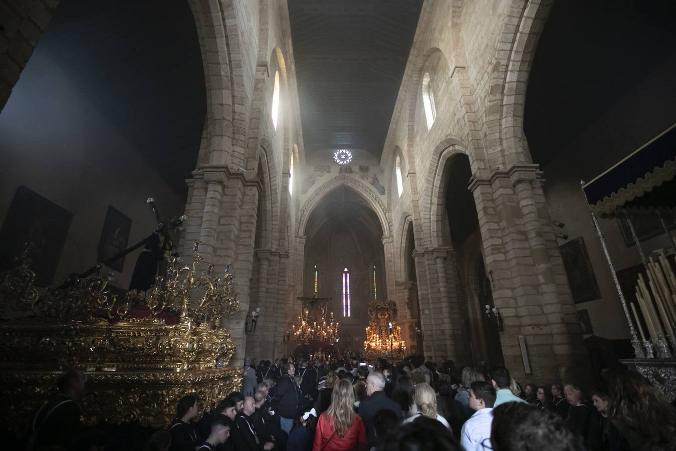 La decepción de la hermandad de Ánimas, en imágenes