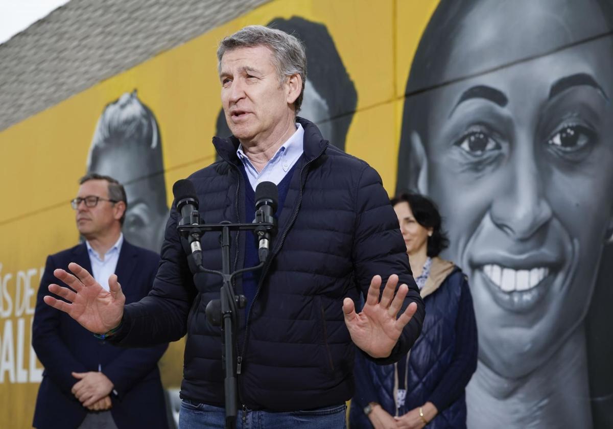 El presidente del PP, Alberto Núñez Feijóo, en Torrejón de Ardoz (Madrid)