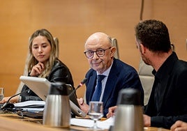 Cristóbal Montoro se divierte a cuenta de la operación Cataluña: «No sé por qué me llaman»