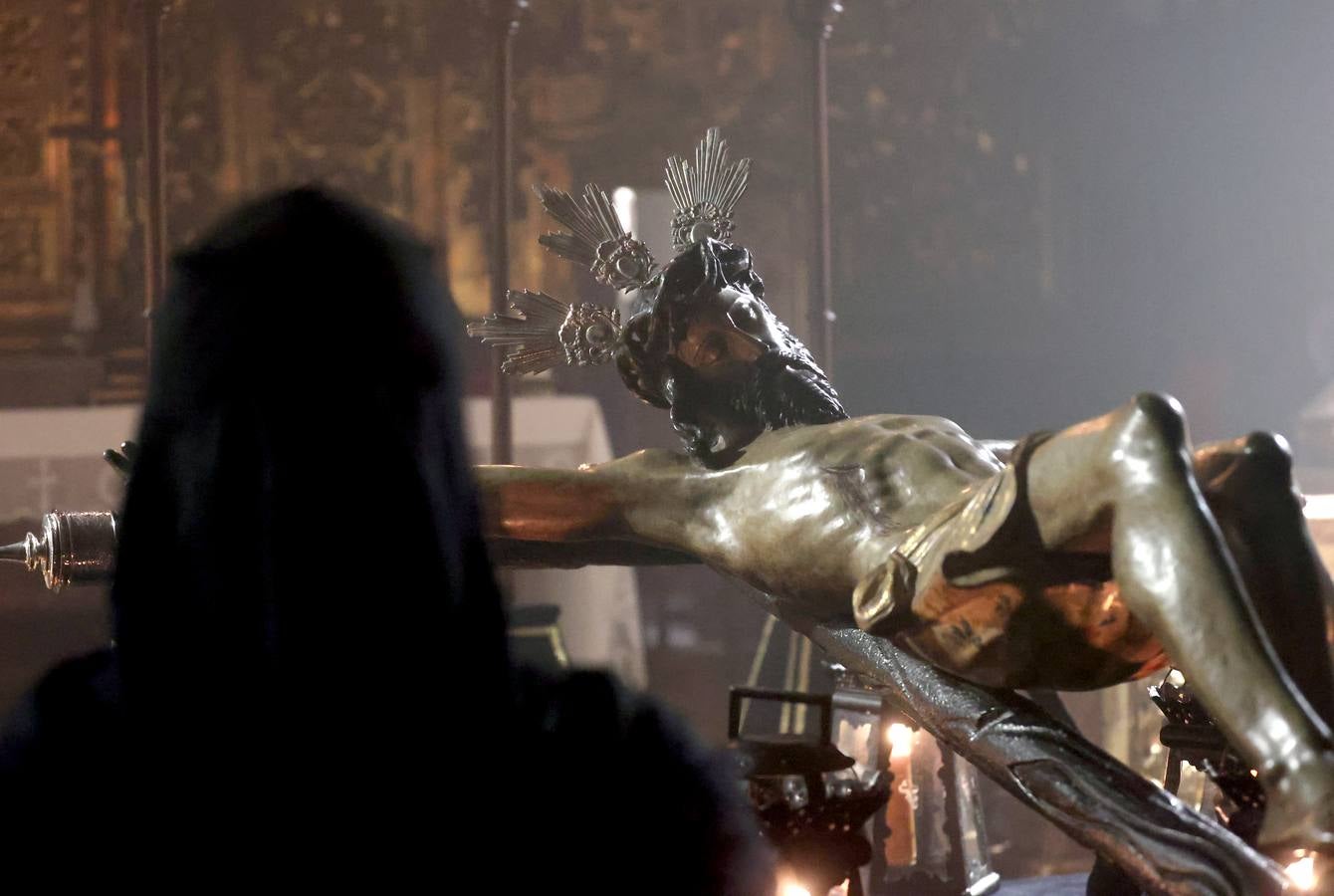 La severidad del Vía Crucis en la Trinidad, en imágenes