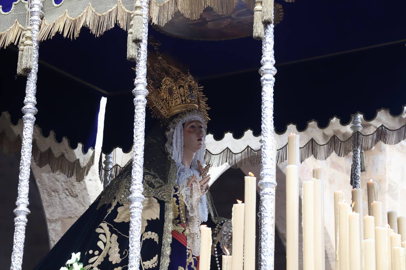 La hermandad del Calvario en el Miércoles Santo de Córdoba, en imágenes