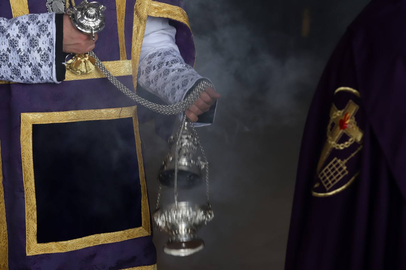 La hermandad del Calvario en el Miércoles Santo de Córdoba, en imágenes