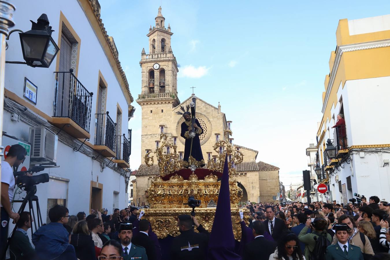 La hermandad del Calvario en el Miércoles Santo de Córdoba, en imágenes