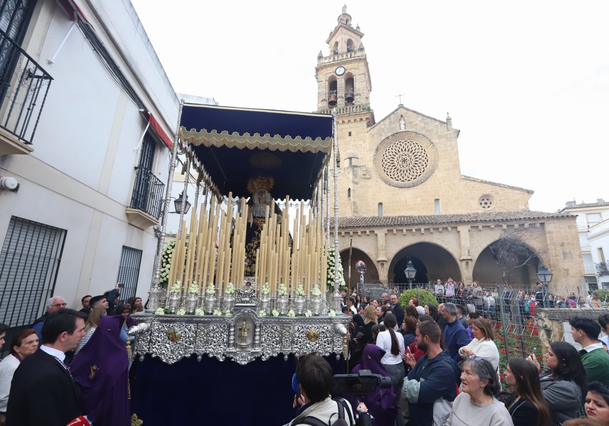 Nuestra Señora del Mayor Dolor, delante de San Lorenzo
