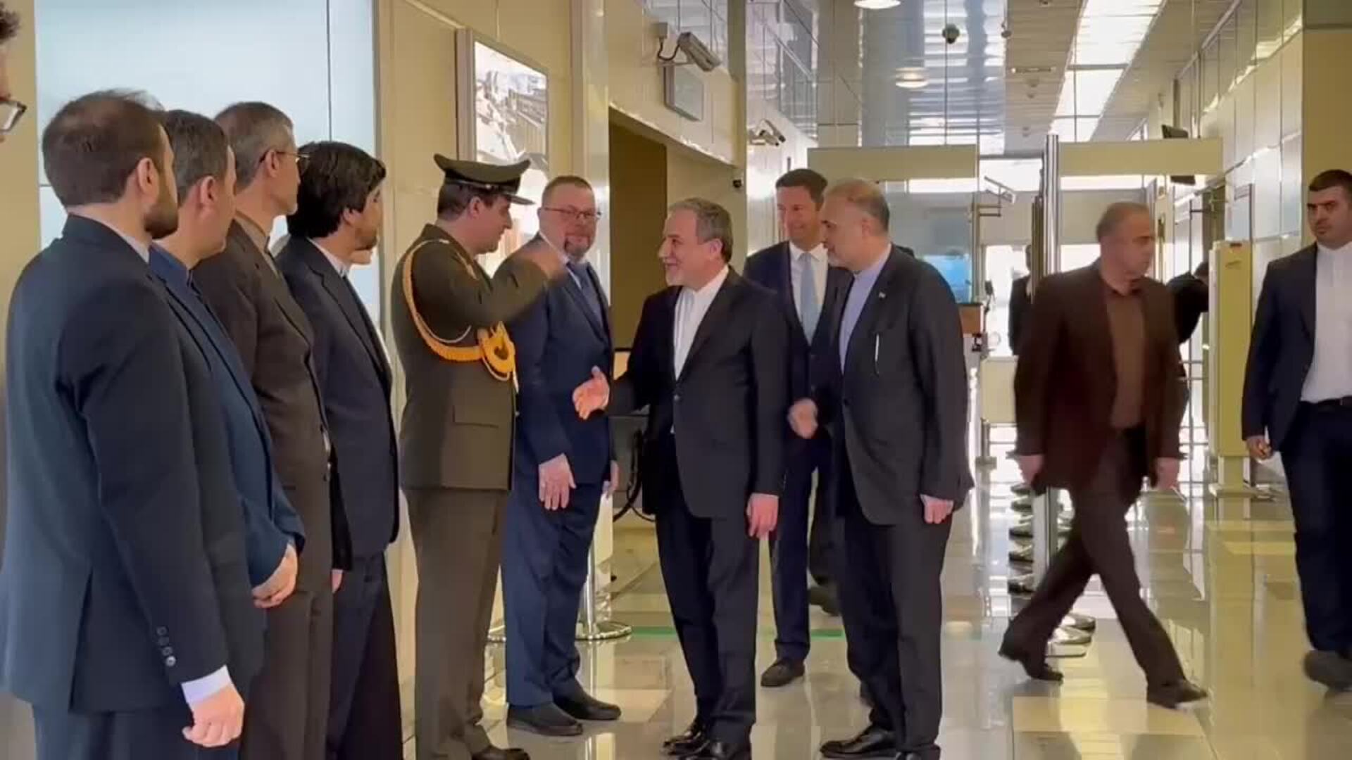 El ministro de Exteriores iraní llega a Rusia para mantener consultas sobre las negociaciones nucleares