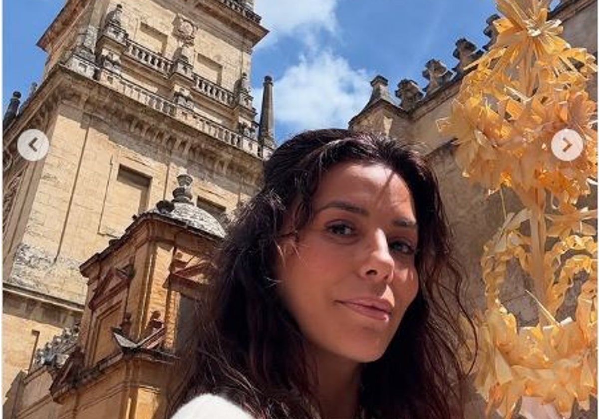 La actriz Eva Longoria junto a la Mezquita Catedral de Córdoba en su última visita a la ciudad