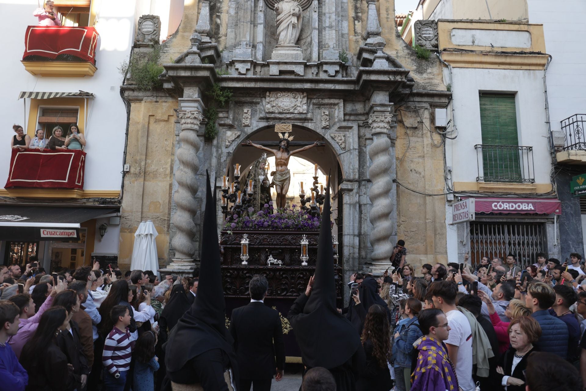 Las imágenes de la procesión de la Expiración del Viernes Santo de Córdoba