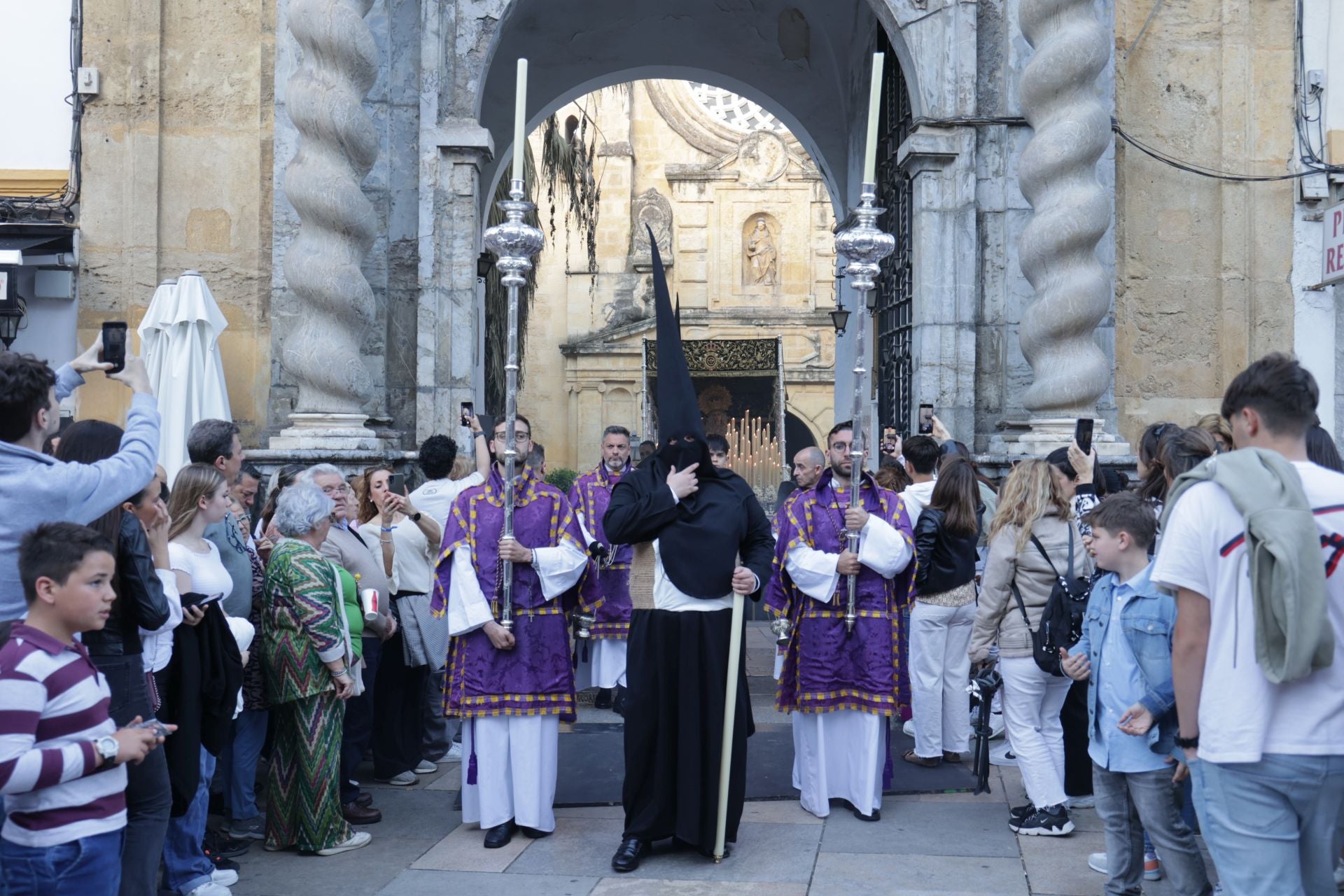 Las imágenes de la procesión de la Expiración del Viernes Santo de Córdoba