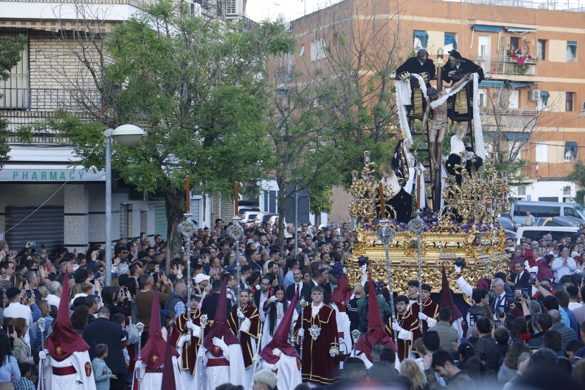 Las imágenes de la procesión del Descendimiento del Viernes Santo de Córdoba