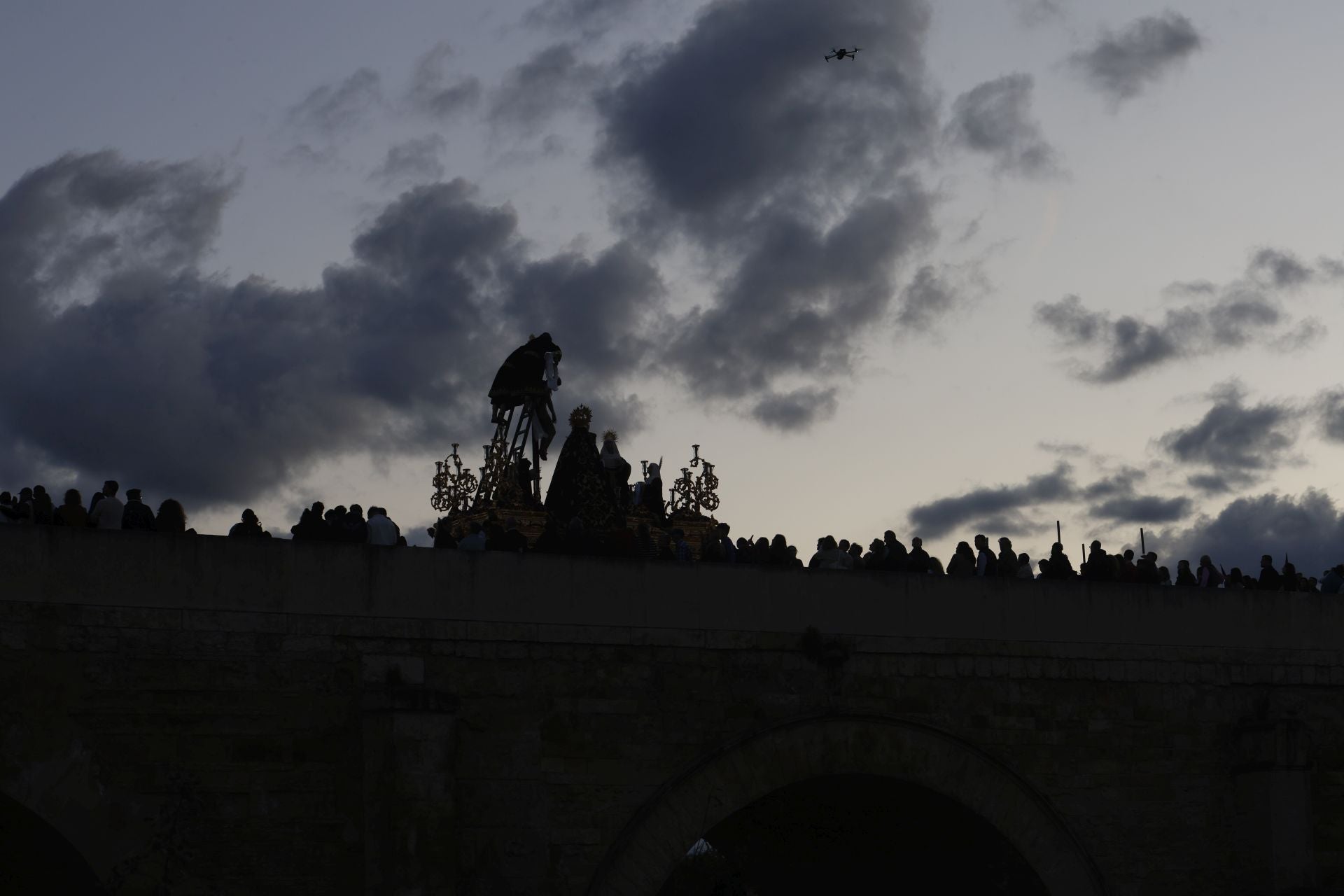 Las imágenes de la procesión del Descendimiento del Viernes Santo de Córdoba