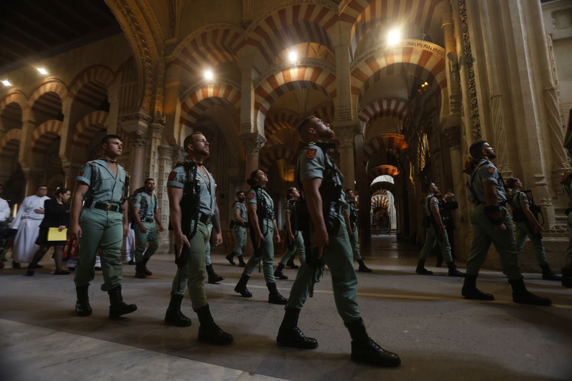 Las imágenes del vía crucis del Señor de la Caridad en Córdoba