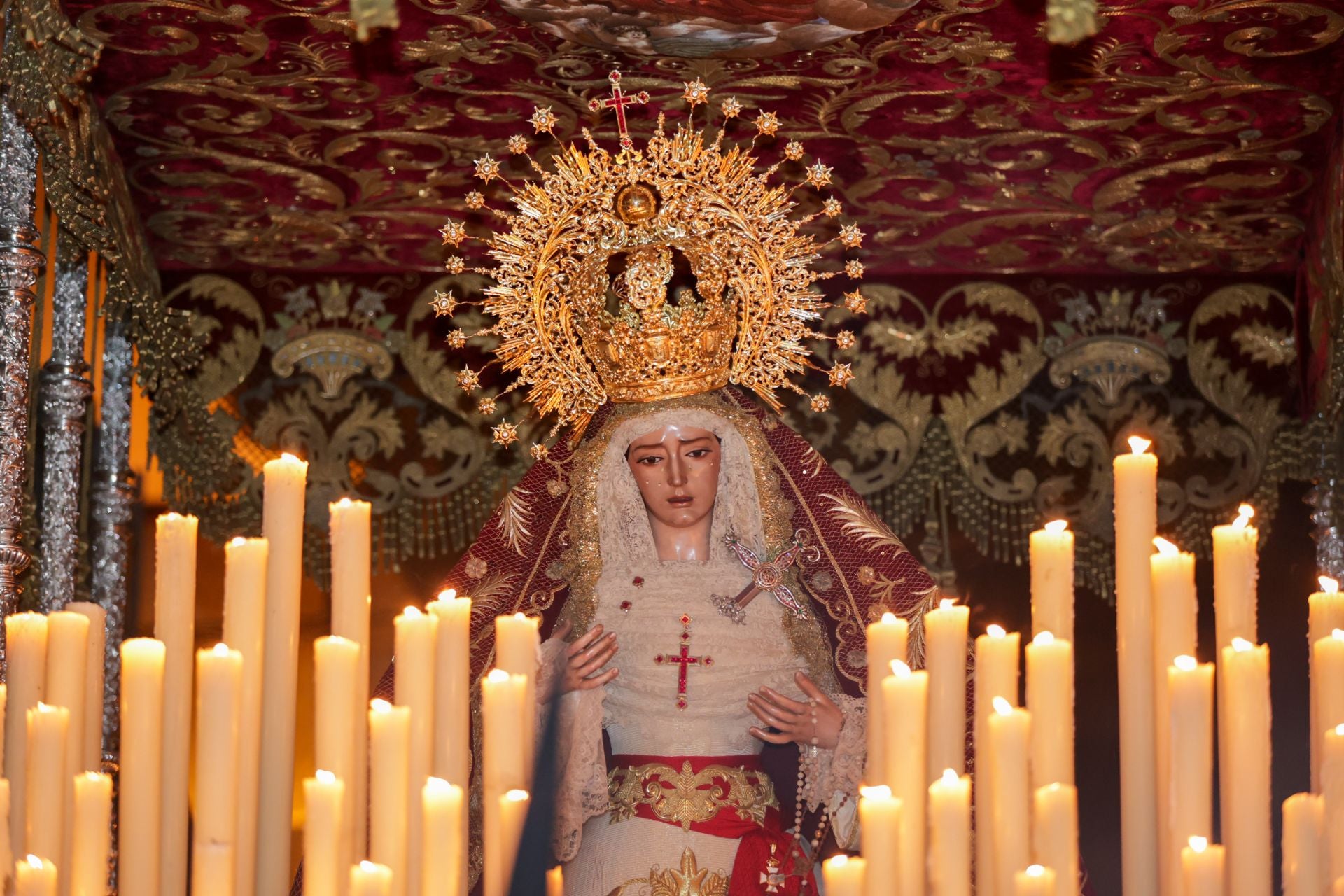 Las imágenes de la Buena Muerte en la Madrugada de la Semana Santa de Córdoba
