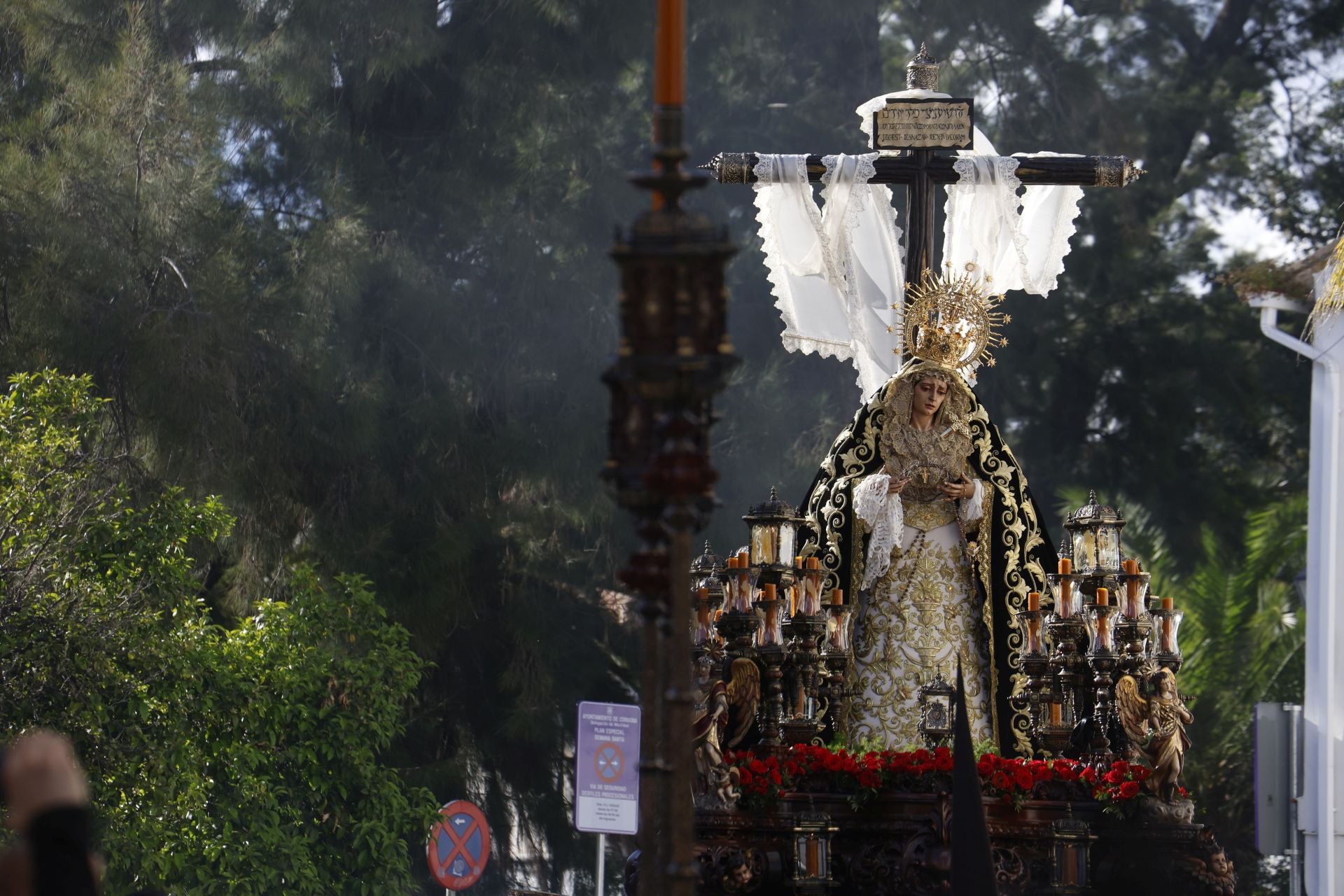 Las imágenes de la procesión de La Soledad del Viernes Santo de Córdoba