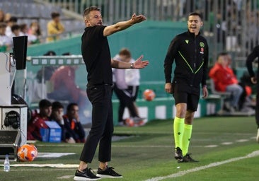 Iván Ania confirma que «Álex Sala está disponible» y deja dudas sobre Alves