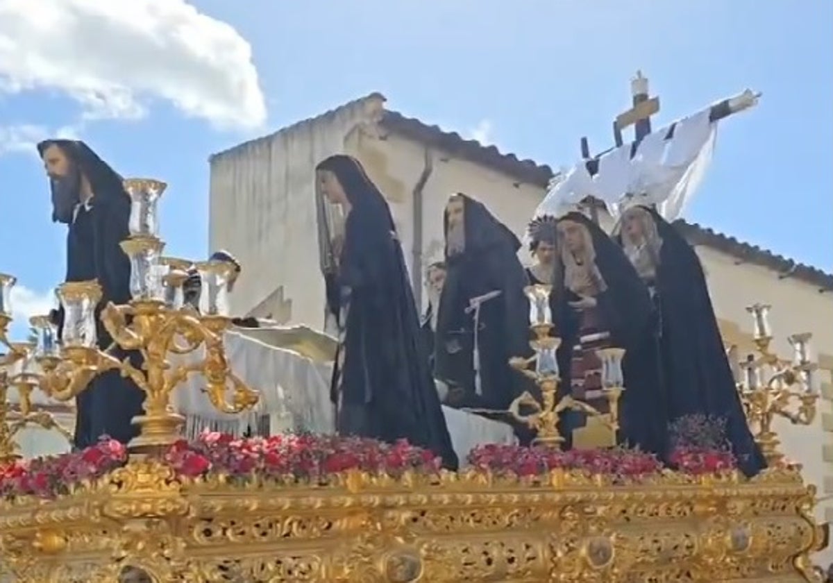 Sábado Santo: El cristo yacente de la Caridad se desprende tras una levantá en Jerez