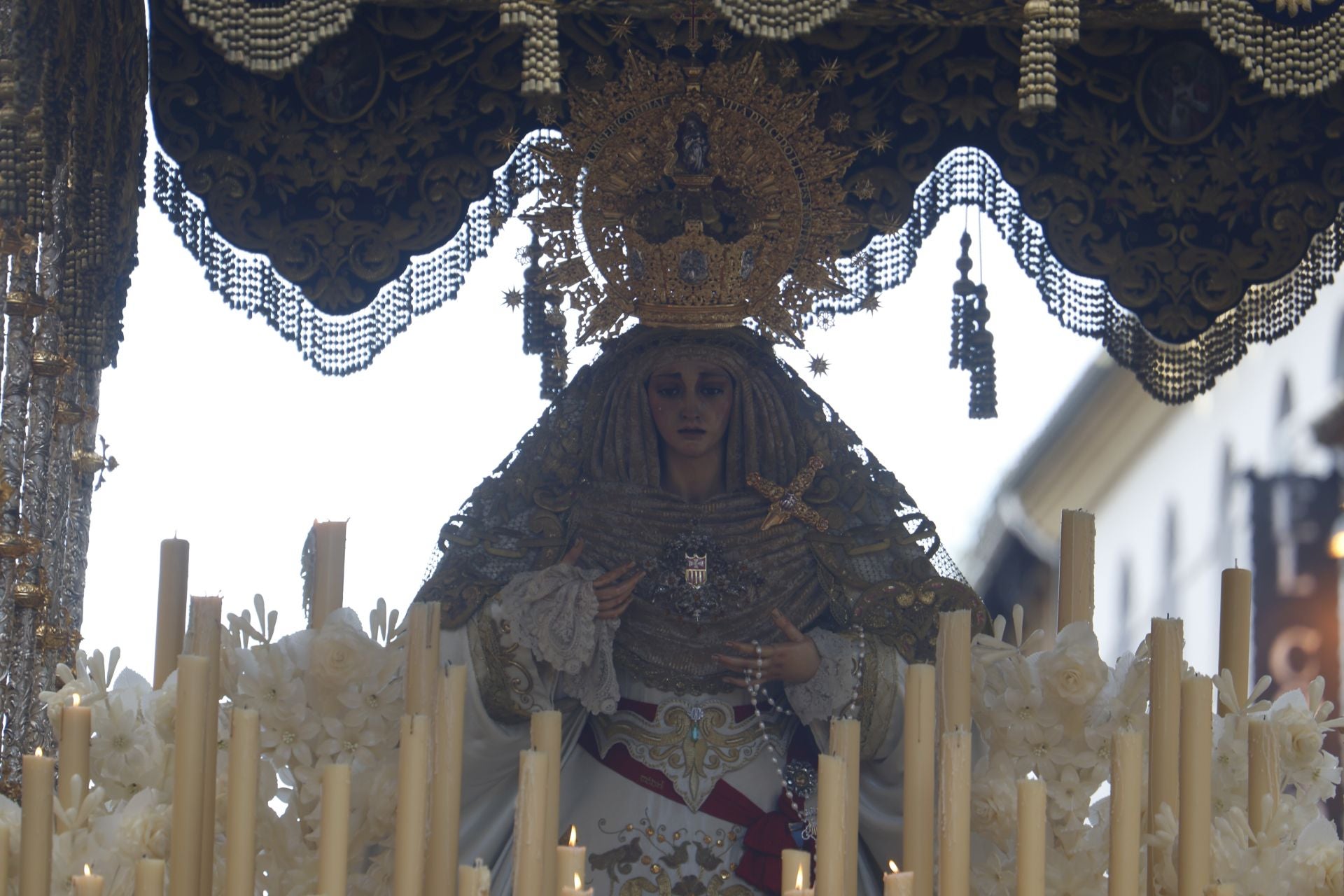 Las imágenes del regreso de la Merced el Sábado Santo de Córdoba, en imágenes