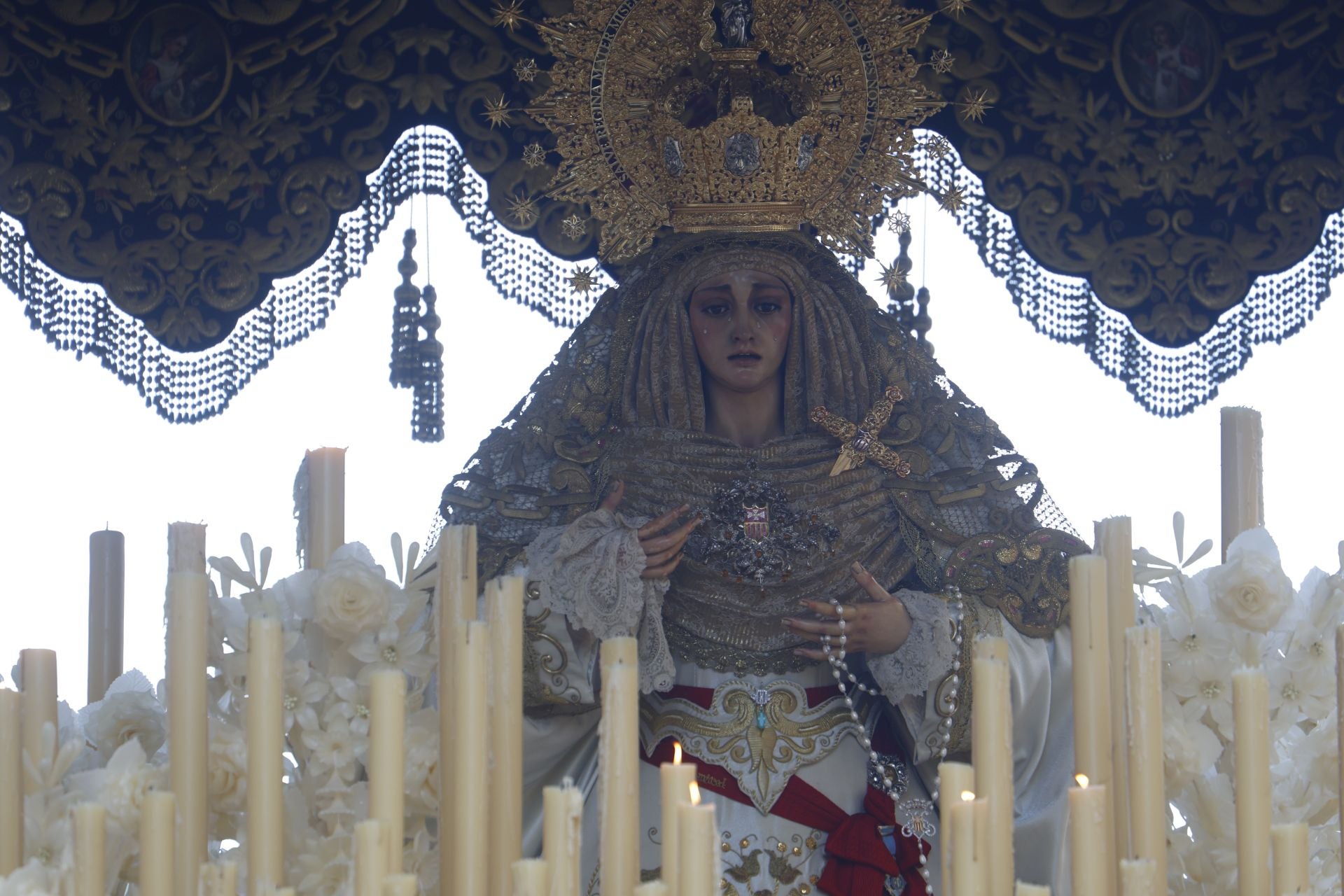 Las imágenes del regreso de la Merced el Sábado Santo de Córdoba, en imágenes