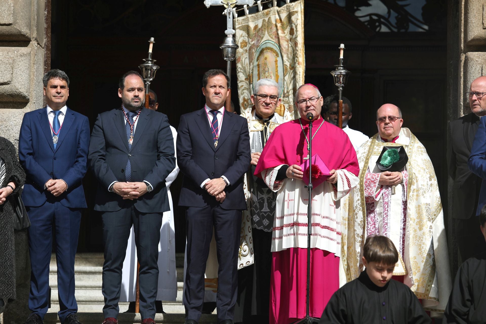 En imágenes, la procesión del Encuentro entre Jesús Resucitado y la Virgen de la Alegría