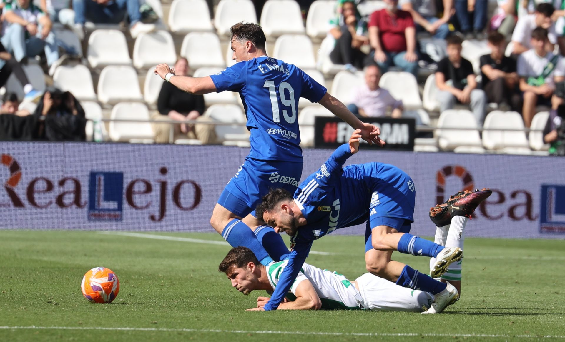 El emocionante empate del Córdoba con el Oviedo, en imágenes