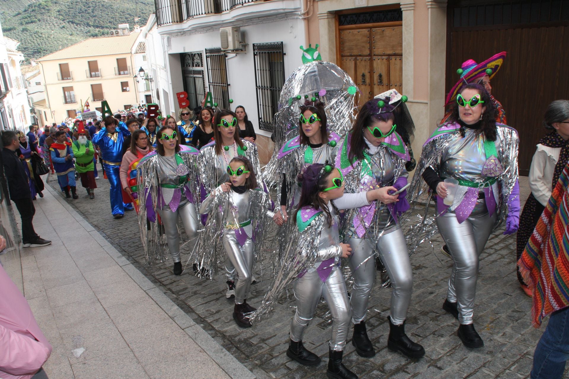 La colorida Pascua de los Moraos de Carcabuey, en imágenes