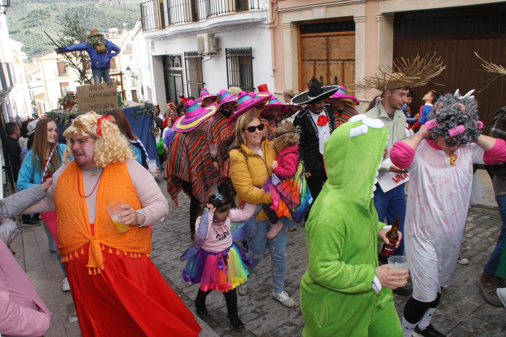 La colorida Pascua de los Moraos de Carcabuey, en imágenes